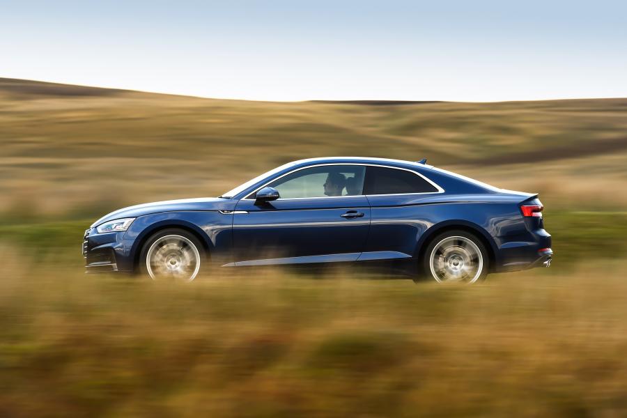  Audi A5 Coupe 2.0 TDI S-Line 2016 года  (UK) (фото 14 из 40)